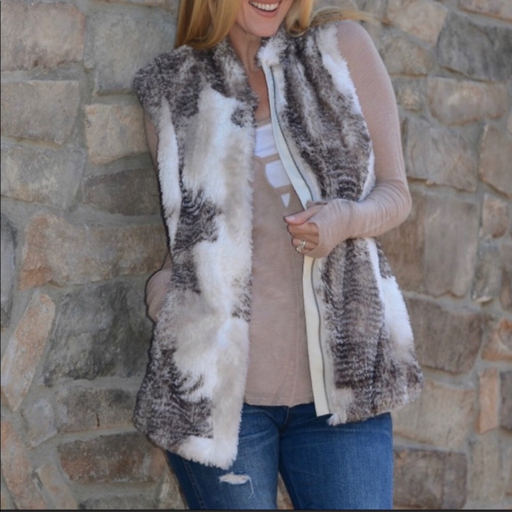 Faux fur CAbi vest